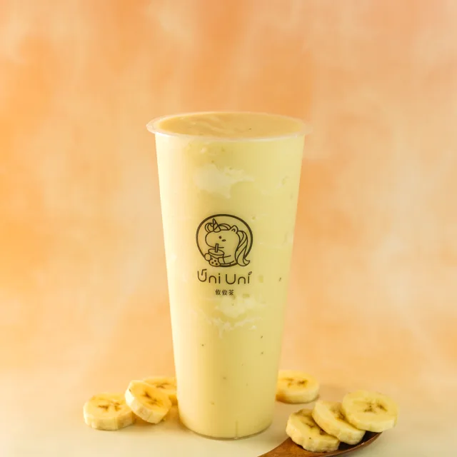 Banana Smoothie with Cloud Cream