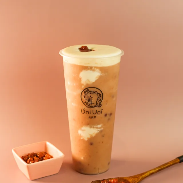 Honey Red Bean Smoothie with Cloud Cream