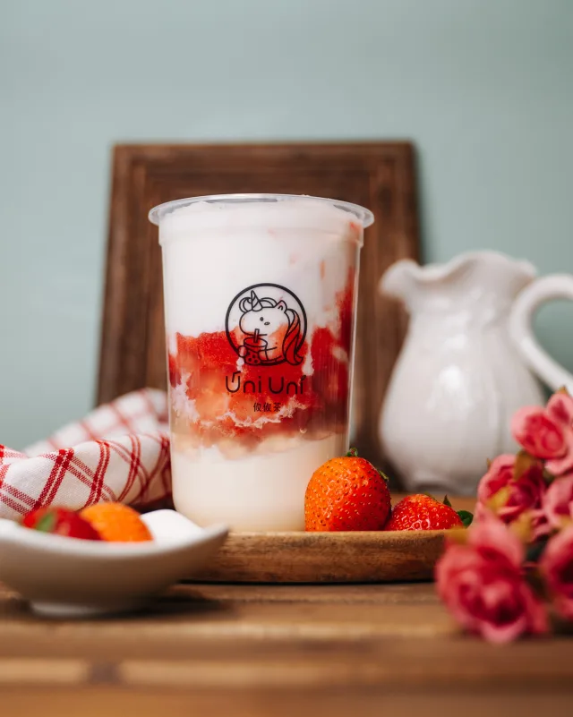Strawberry Yogurt with Crystal Boba