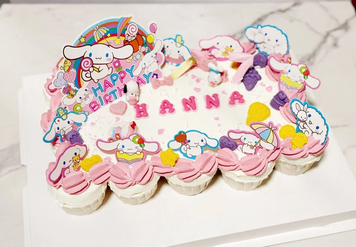 Custom Cupcake Cake